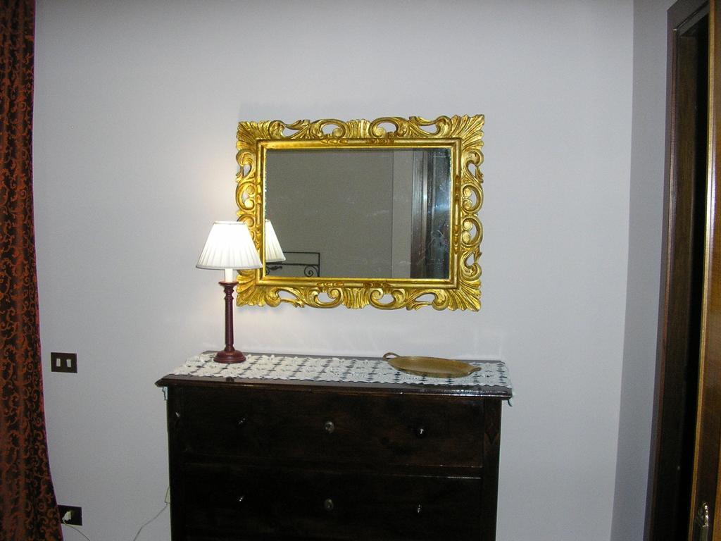 Bed and Breakfast Al Vecchio Olivo Frascati Zimmer foto